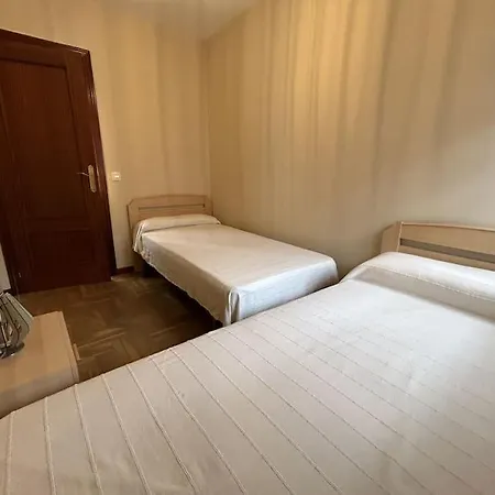 Piso Con 2 Banos, Wifi Y A 5 Min De Playa Salinas * Salinas (Castrillon)