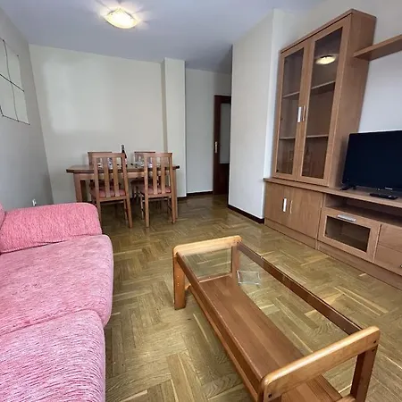 Piso Con 2 Banos, Wifi Y A 5 Min De Playa Salinas Salinas (Castrillon)